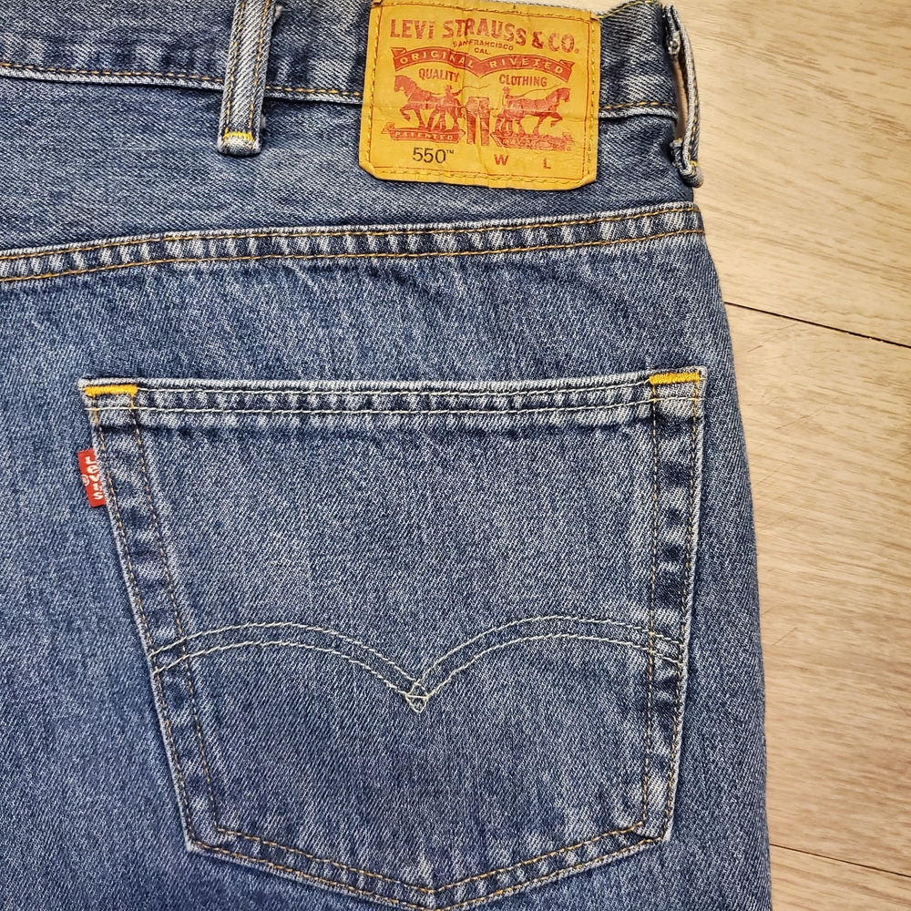 Levi’s 550 Relaxed Fit Jeans Mens 46x30 Blue Stonewash 100% Cotton